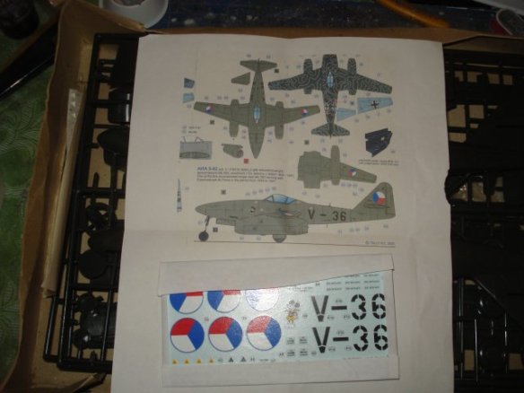 me_262a_32nd_frog_s-92_decals